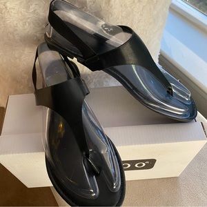 Woman’s Bamboo Black Back Strap Splendid Sandals SZ 9 NWT